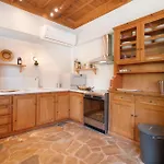 4-bdrms Bright Apartament *
