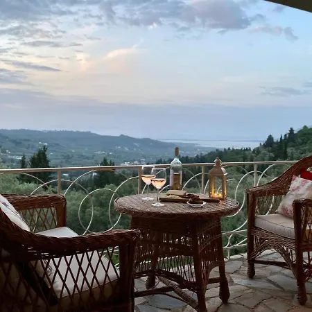 4-bdrms Bright Appartamento Katouna