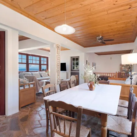 アパート 4-bdrms Bright Katouna