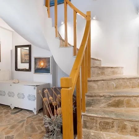 アパート 4-bdrms Bright