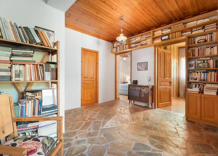 4-bdrms Bright Κατούνα