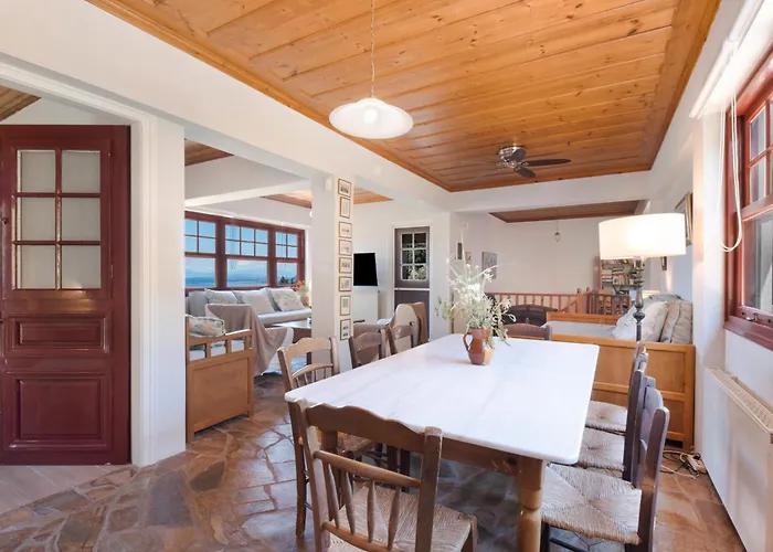 Διαμέρισμα 4-bdrms Bright Κατούνα