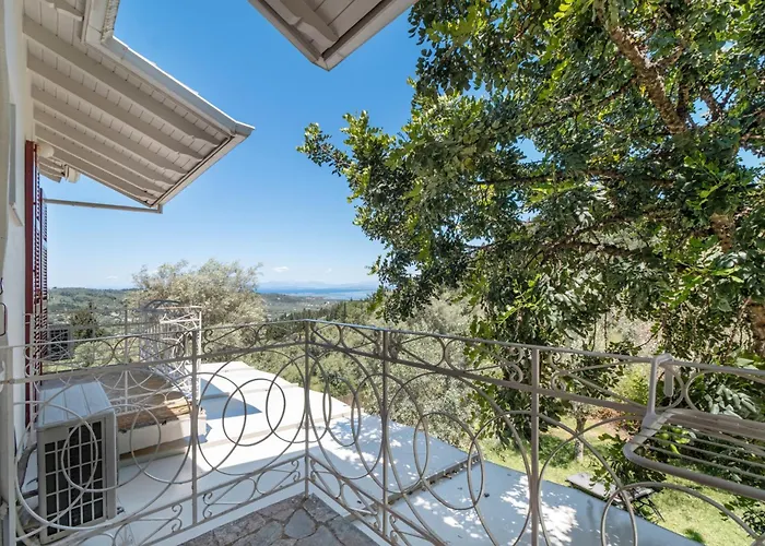 4-bdrms Bright * Κατούνα