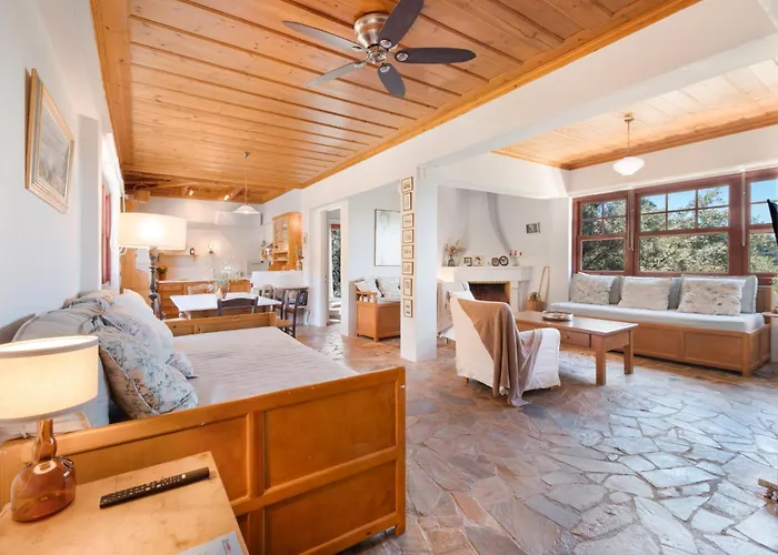 Διαμέρισμα 4-bdrms Bright *